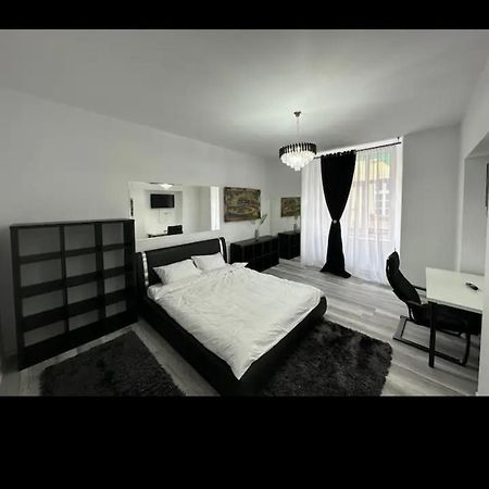 Piata Libertatii Apartament 1 Room Тимишоара Экстерьер фото